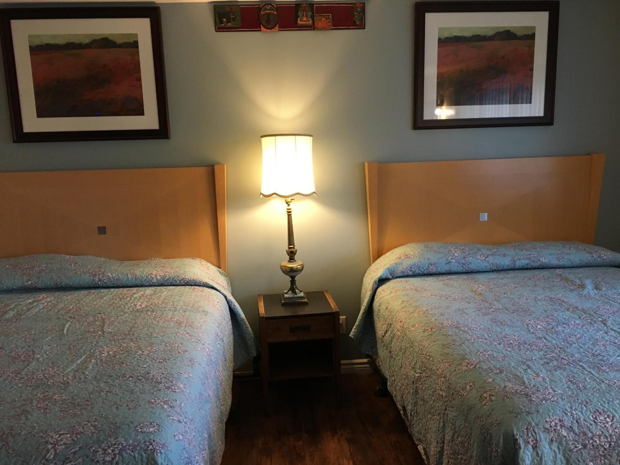 Sunparlor Motel Leamington Bagian luar foto