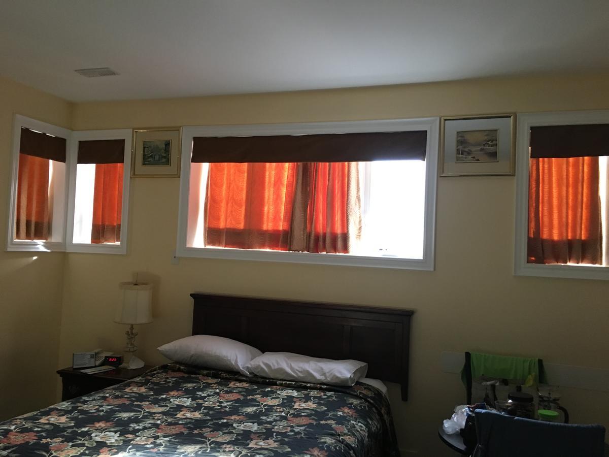 Sunparlor Motel Leamington Bagian luar foto